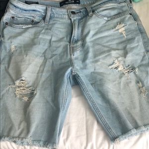 Hollister Men’s Distressed Jean shorts size 33